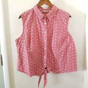 Quizz Woman Red Gingham Checker Sleeveless Button Down Top